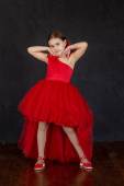 Праздничное платье красное 122-128 см.